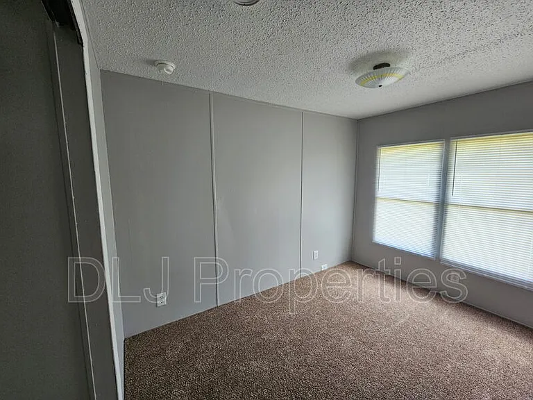 934 Eslinger Ct — Photo 7