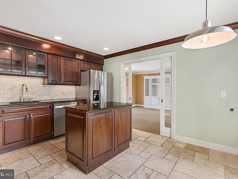 206 Snowden Ln — Photo 11