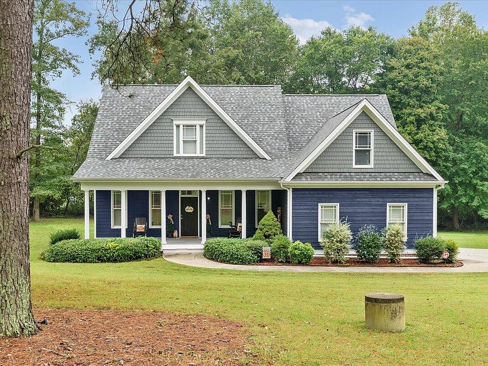 1st image of 321 Hedrick Dr