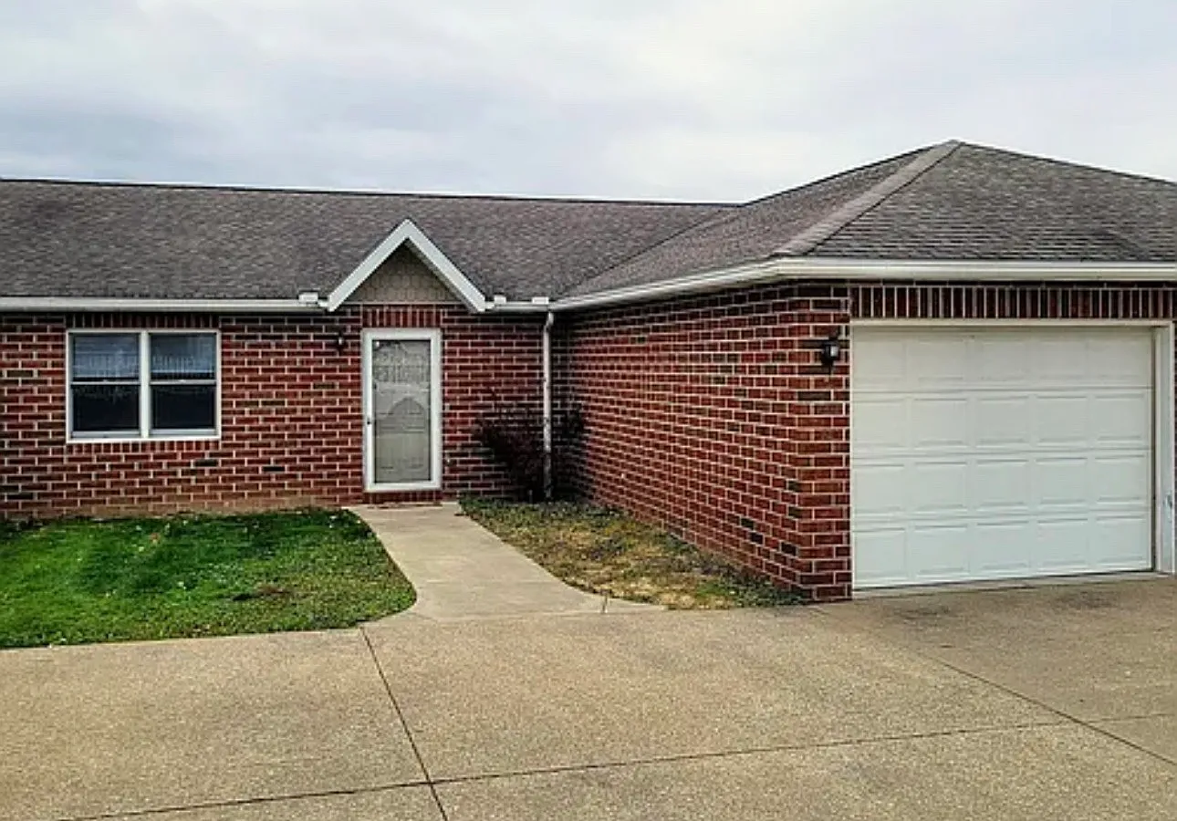 2 bed, 1.5 bath, 1800 sqft, $1,500 — Photo 1