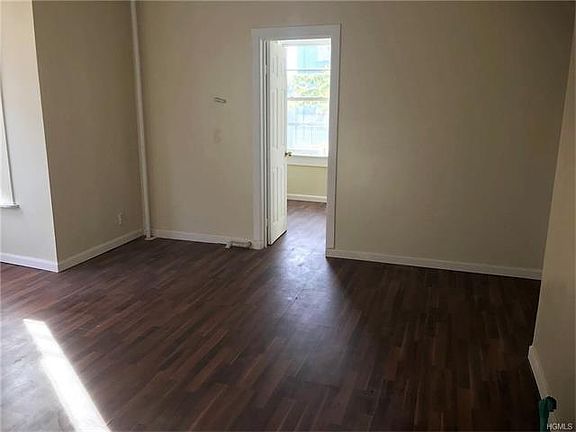 3rd image of 191 Buena Vista Ave