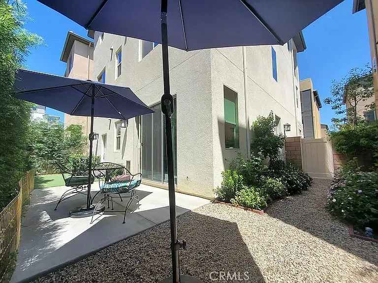 3 bed, 3.5 bath, 2505 sqft, $5,500 — Photo 4