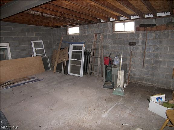 4th image of 710 E 155th St