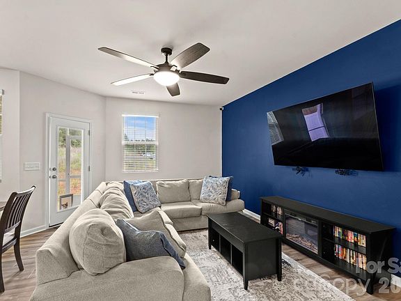 5th image of 14136 Castle Nook Dr