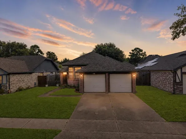 5126 E Fallen Bough Dr, Houston, TX 77041