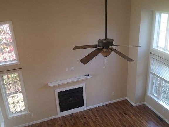 4th image of 133 Lemont Ave