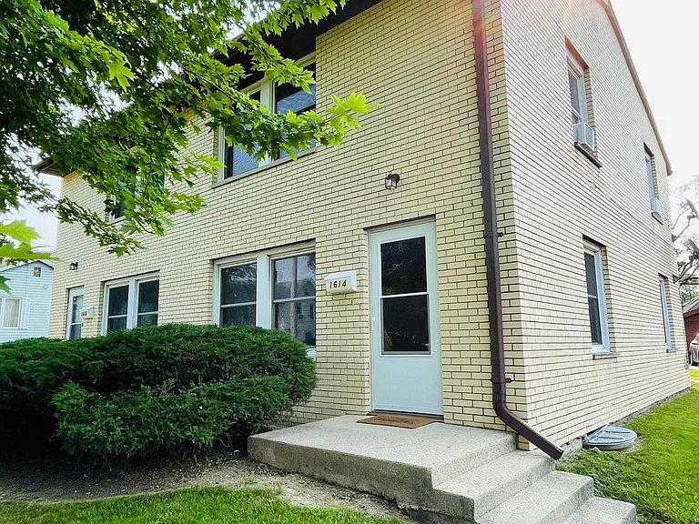 1614 Madison St — Photo 1