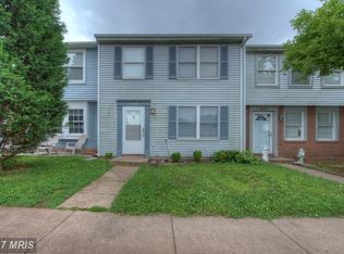 8820 Middleburg Ct, Manassas, VA 20109