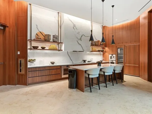 99 Hudson Street image 28 of 32