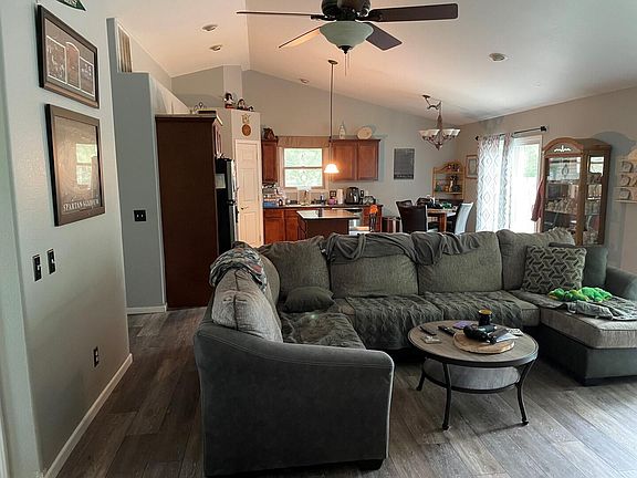 3rd image of 803 Lake James Dr