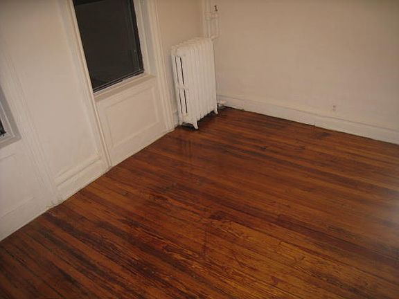 4th image of 3322 29th St #C1