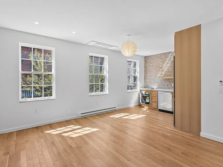 64 Greenwich Ave #2 — Photo 1