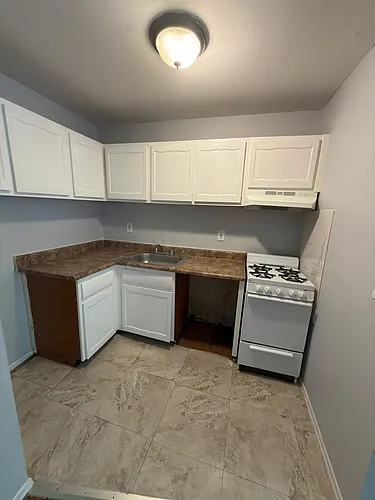 75 E Park St #12 Photo 1