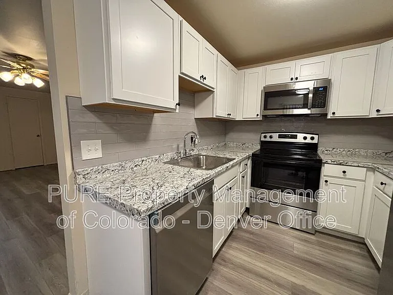 1245 Race St #107 — Photo 7