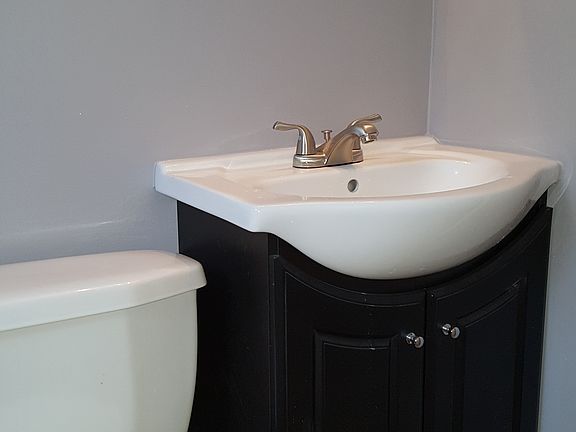 4th image of 135 E Rowland Ave