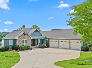 357 Stardust Ln, Seneca, SC 29672