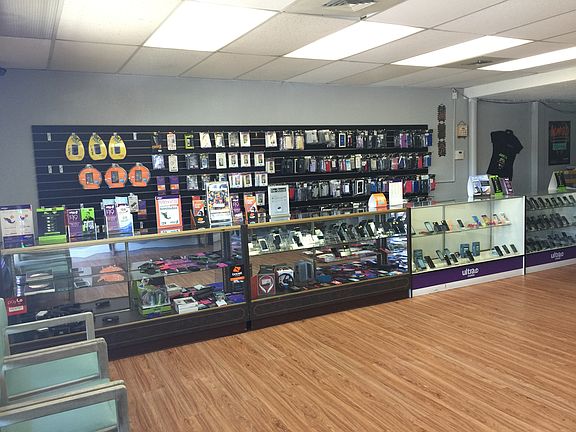 4th image of 1621 Fulton Ave Ste 22