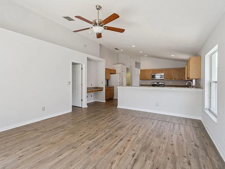 622 Delancey Dr — Photo 11