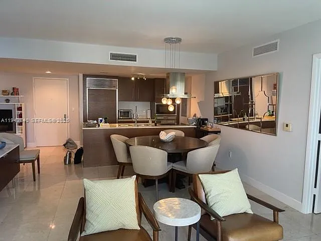 465 Brickell Ave #818 — Photo 2