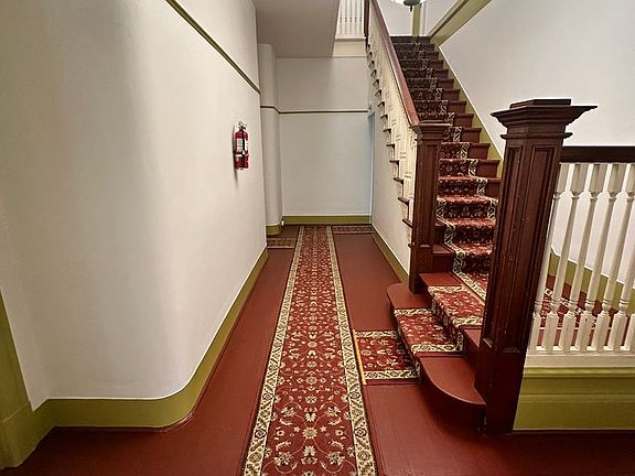 5th image of 1408 SE 22nd Ave APT 3
