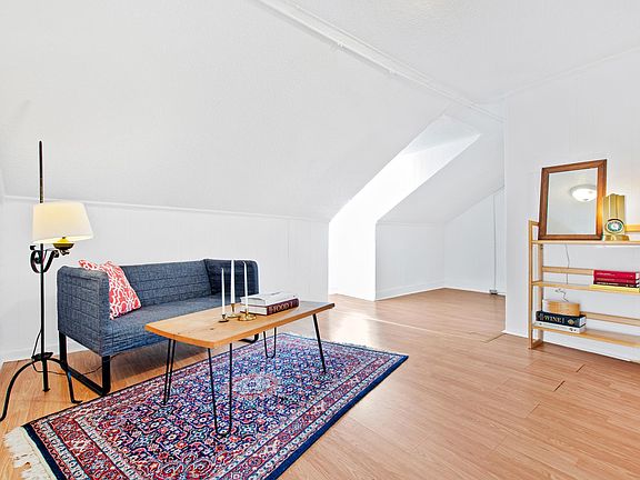 5th image of 2308 Gin St #C