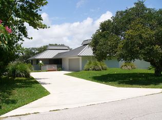 307 Pine Cir, Boca Raton, FL 33432