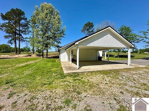 3rd image of 2025 Oak Level Rd