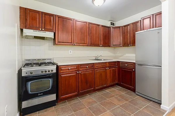 Rented by Bah Realty Group LLC | media 8