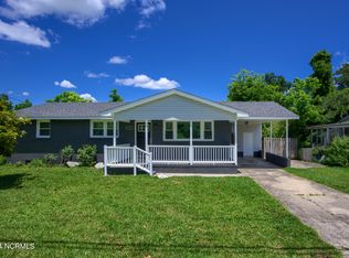 102 Tower Dr, Jacksonville, NC 28546