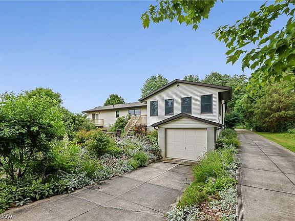 4th image of 1835 Lynn Rd