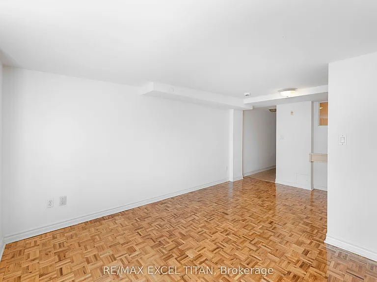 1407 Dupont St #509 — Photo 5