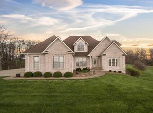 250 S Overlook Dr, Lexington, IN 47138