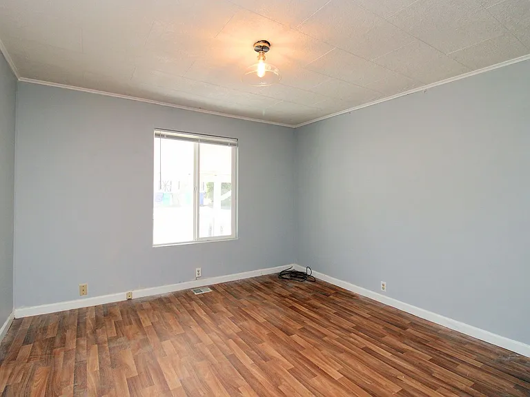 6235 NE Shaver St — Photo 15