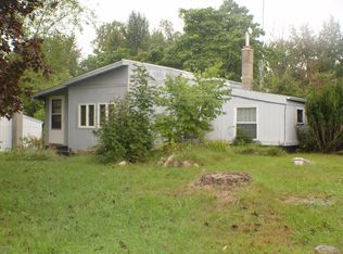 2641 Lower Lake Rd, Hastings, MI 49058