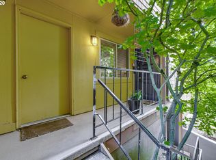 126 Oswego Smt, Lake Oswego, OR 97035