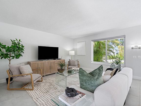 5th image of 7731 Coquina Dr