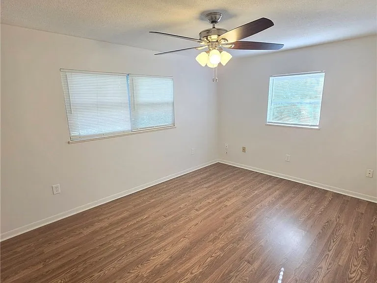 221 Harmony Ln — Photo 9