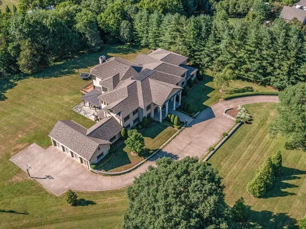 6261 Hillsboro Pike, Nashville, TN 37215