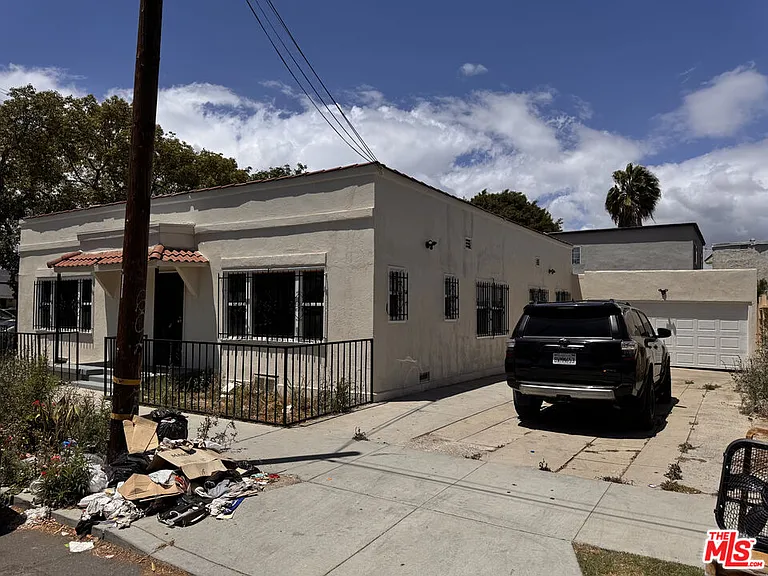 1100 Saint Louis Ave — Photo 15