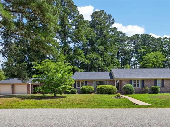 313 Pond Dr, Suffolk, VA 23434