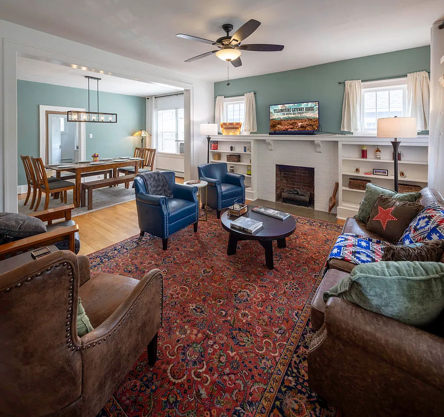 3 bed, 2564 sqft, $3,495 — Photo 1