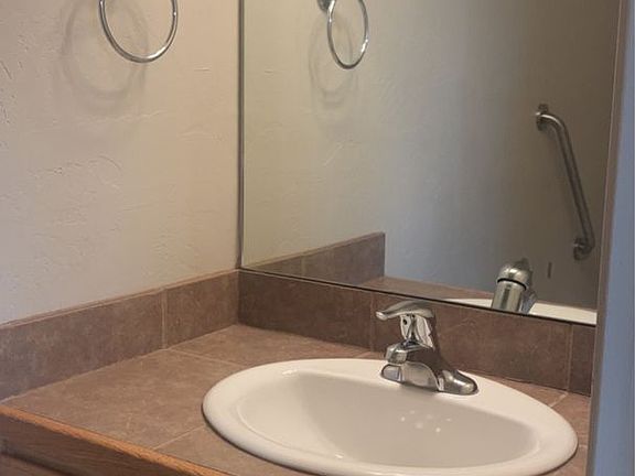 5th image of 1306 Kremer Dr Unit 1