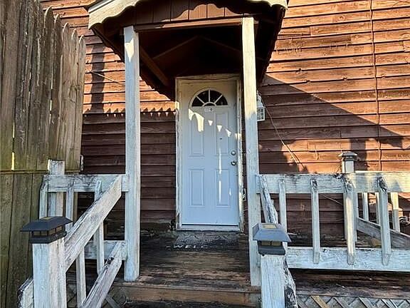 2nd image of 3709 Charlotte Dr