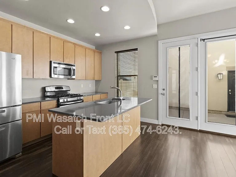 4721 W Zig Zag Rd — Photo 2