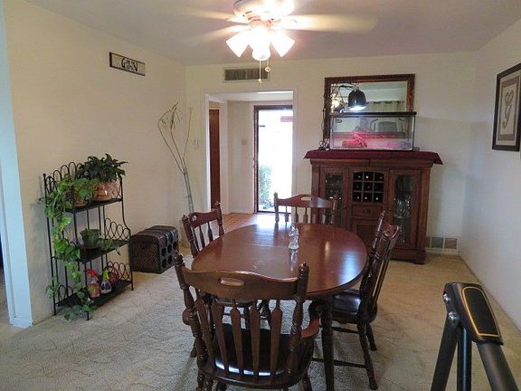 4th image of 3101 Byron Ave