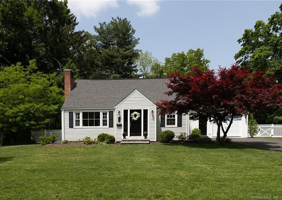 1st image of 104 Hubbard Drive
