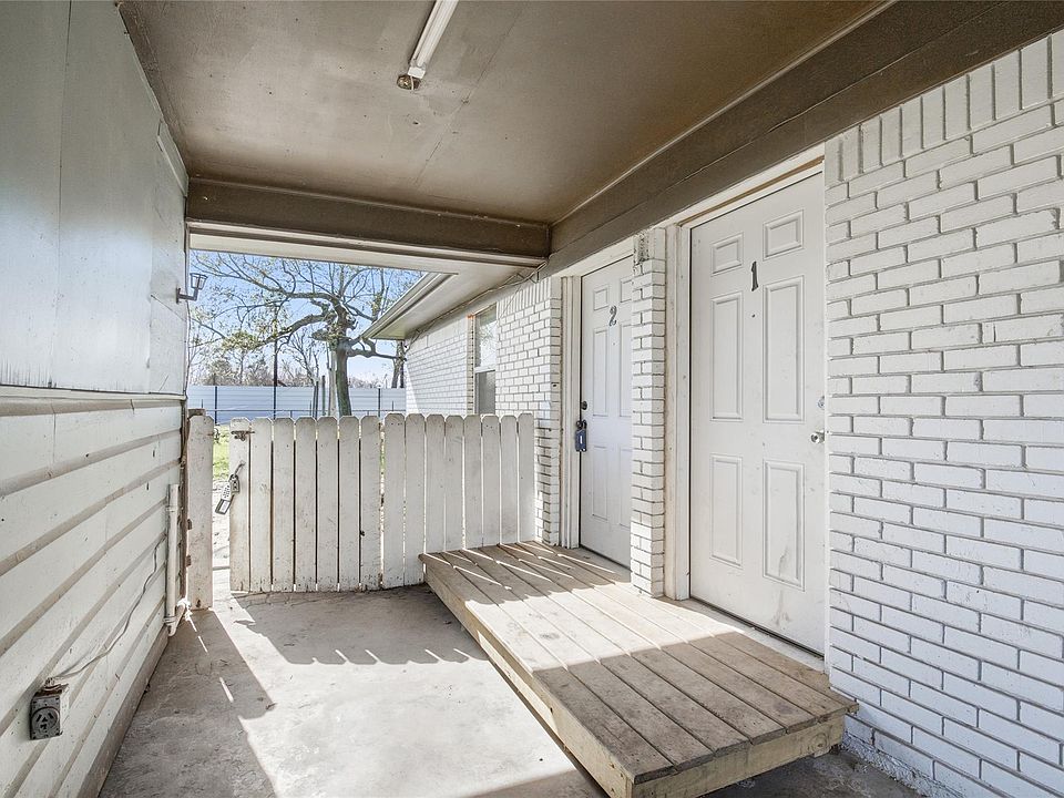 1st image of 6318 Laramie St #1