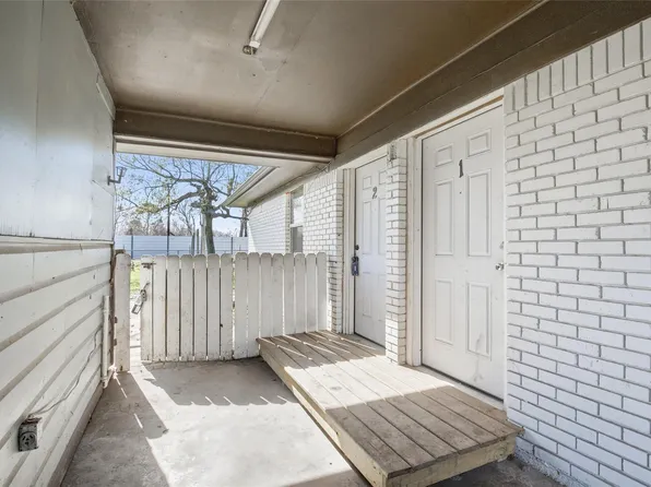 6318 Laramie St #1, Humble, TX 77396