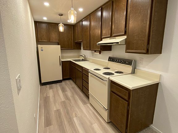 3rd image of 2801 N Los Felices Cir E #D208