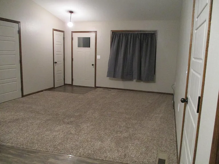 1113 Wright Ave — Photo 8